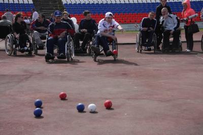В Михайлове прошли соревнования по игре в бочча среди инвалидов